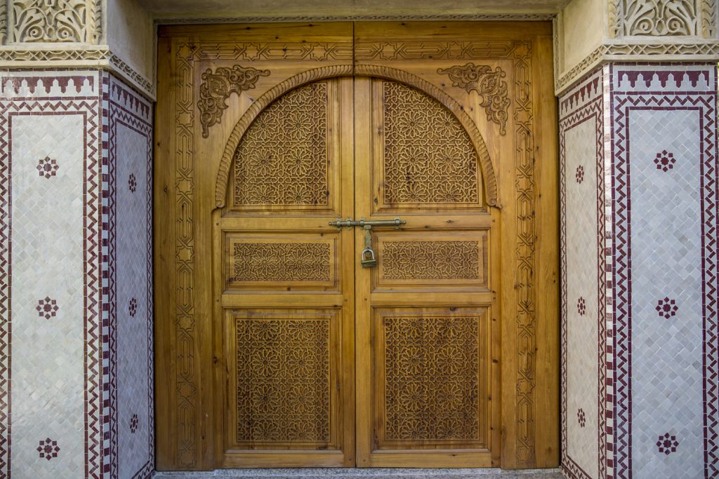 En och annan vacker port i finns det i Marrakech