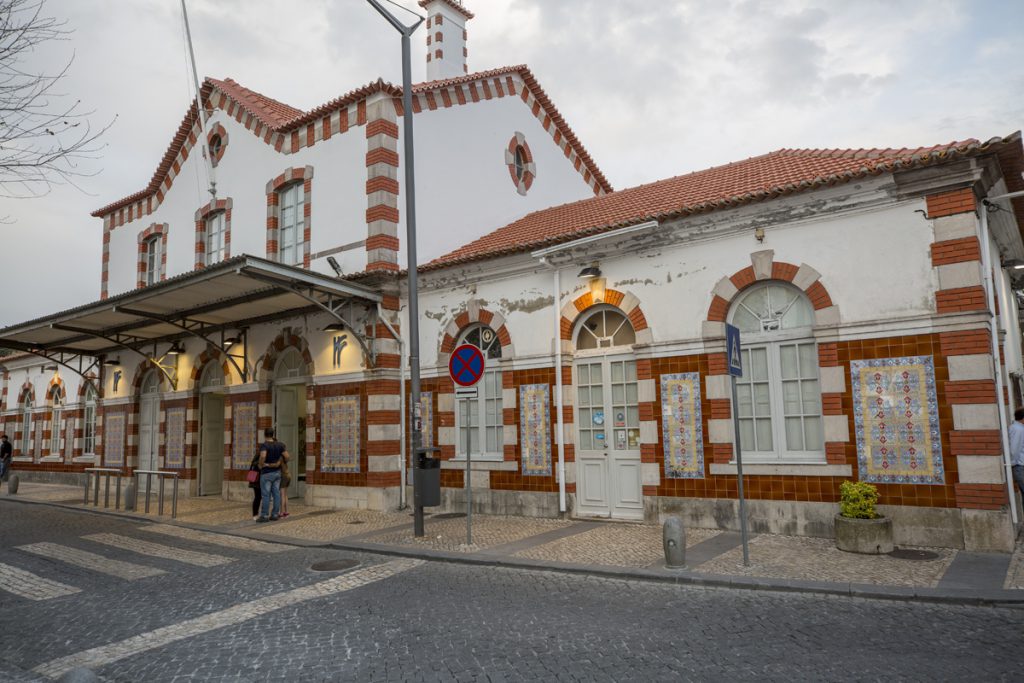Redan vi ankomsten till Sintra station får man ett positivt intryck av staden.