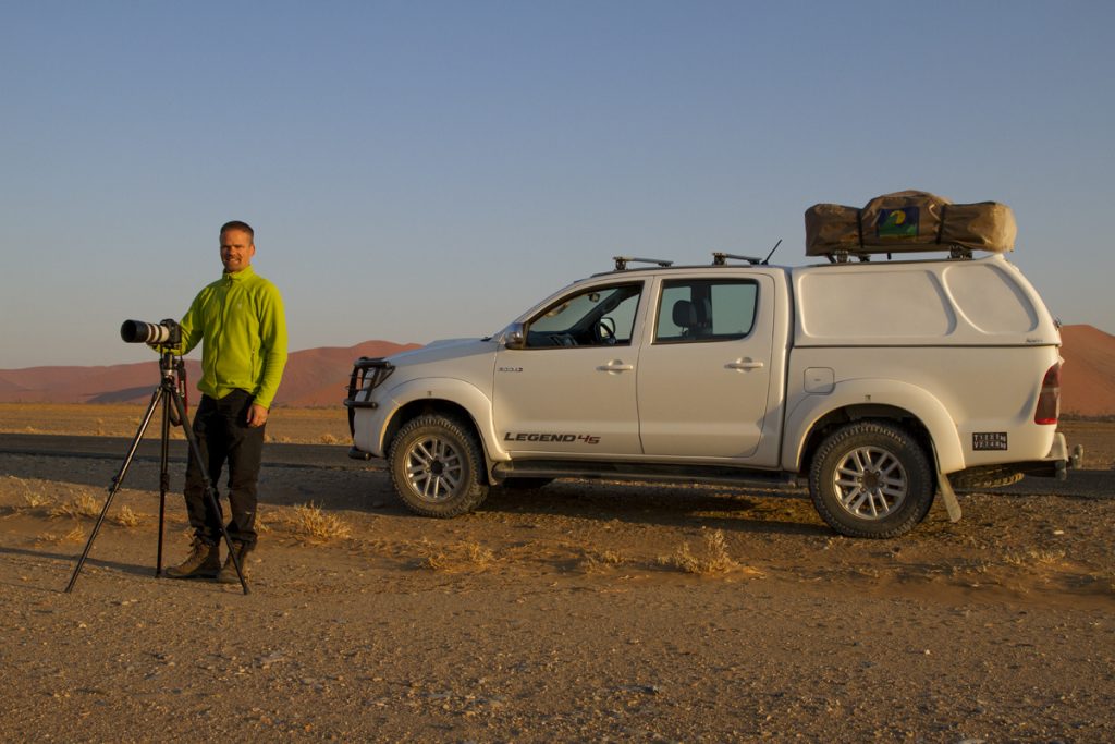 Många fotostopp blir det på väg till Sossusvlei, det går liksom inte att bara åka förbi allt vackert