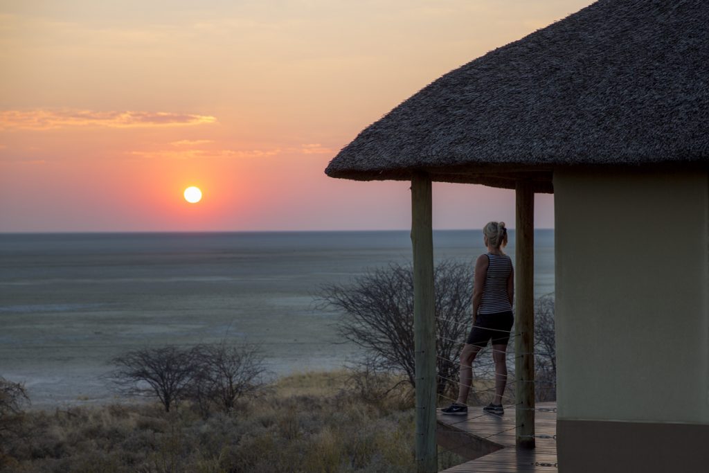 Sista natten i Etosha, fantastiska Onkoshi med vy ut över Etosha Pan