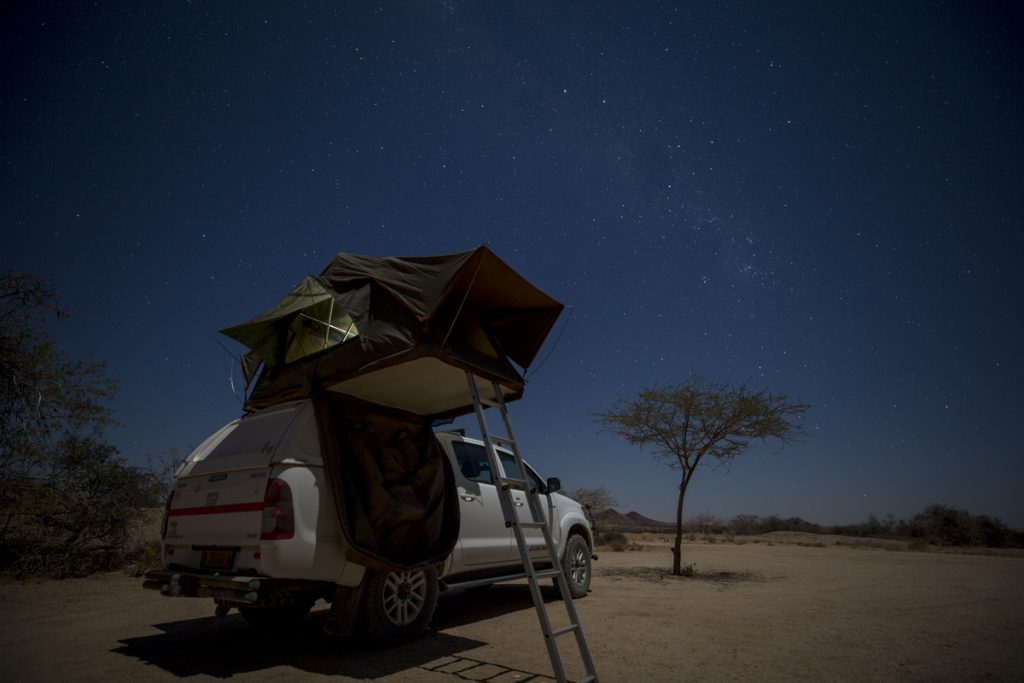 Namibia är ett perfekt land att skåda stjärnor i. Få ställen på jorden har så klar himmel som detta land.